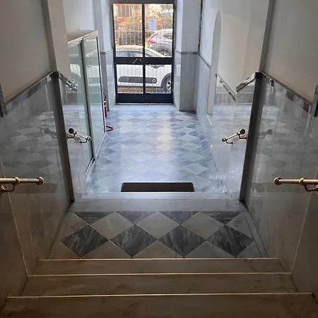 Affittacamere Moderno In Pieno Centro Storico Per Le 5 Terre * 斯培西亚
